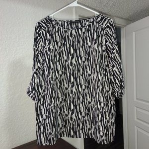 BCBGMAXAZRIA Blouse - Black, grey, white pattern - 3/4 sleeve - Size XL